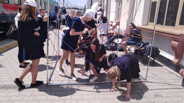 Учащиеся школы № 32 Центрального округа стали победителями квеста "Поезд БЕЗопасности"