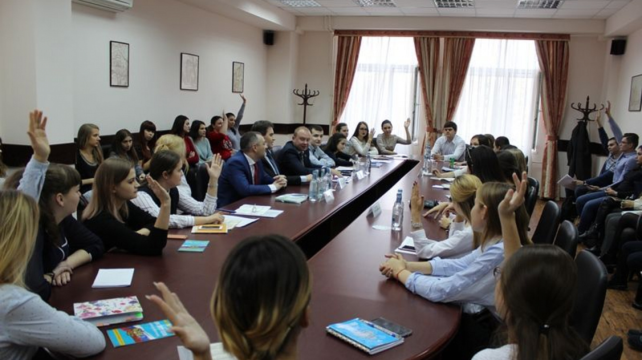 В Кубанском государственном университете состоялся Круглый стол