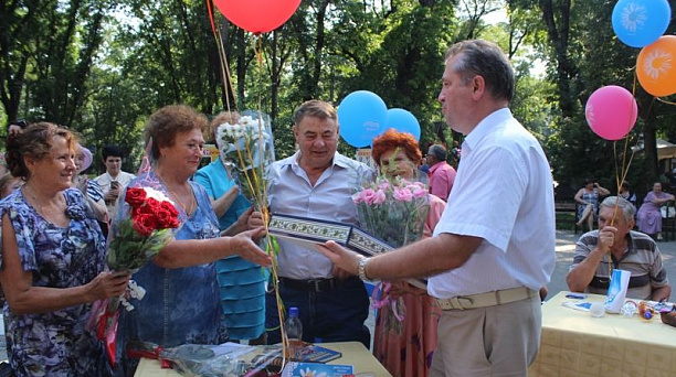 Центральный округ отметил Всероссийский день семьи, любви и верности