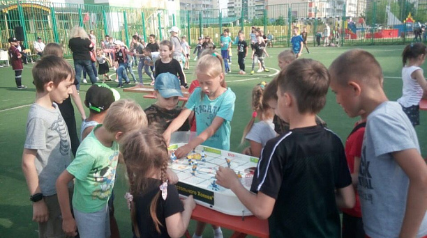 Для детворы с ул. 40-летия Победы прошел «Праздник весны»