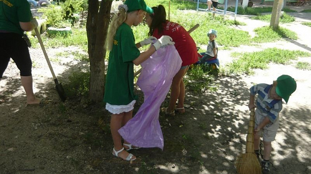 В Центральном округе состоялась акция «Самый чистый двор»