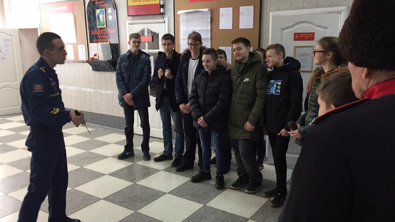 Ученики школы № 60 посетили воинскую часть