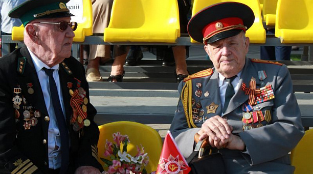 В Краснодаре ветеранов поздравили с праздником Великой Победы