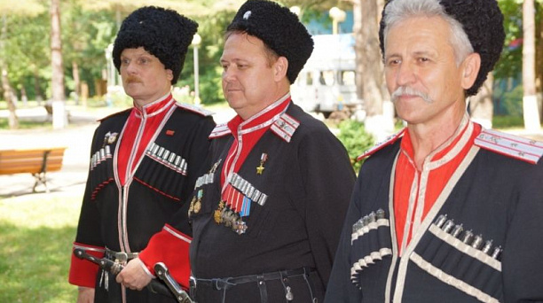 Казаки посетили молодёжный лагерь «Дубрава»