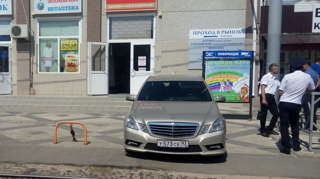 В Центральном округе прошел рейд по выявлению нелегальных парковок