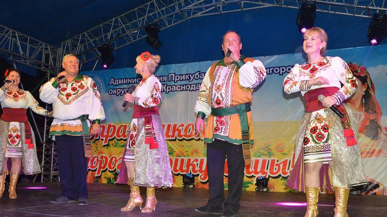 В сквере Фестивальном ко Дню города открыли отреставрированный фонтан