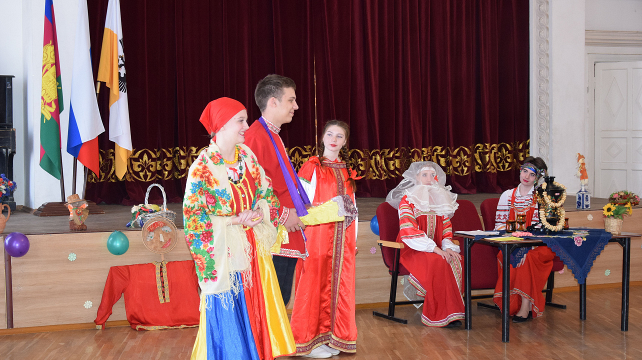 В Общественно-информационном центре города Краснодара отпраздновали Масленицу (3).JPG