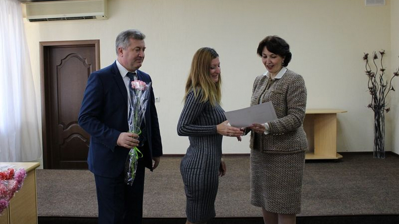 В Центральном округе поздравили преподавателей с профессиональным праздником