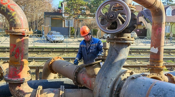 На участке ул. Московской организуют реверсивное движение из-за установки дополнительного насосного оборудования на коллекторе