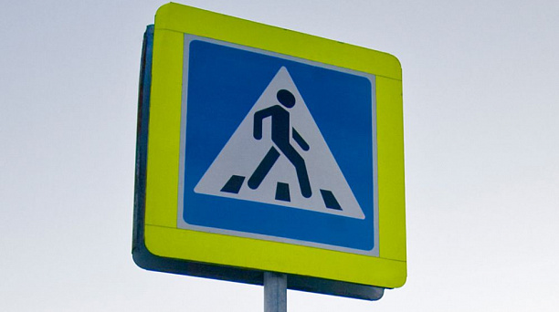 В Краснодаре от незаконного стрит-арта и рекламы очистили 100 остановок и более 10 тысяч дорожных знаков