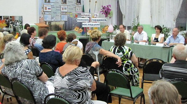 Глава Центрального округа встретился с населением