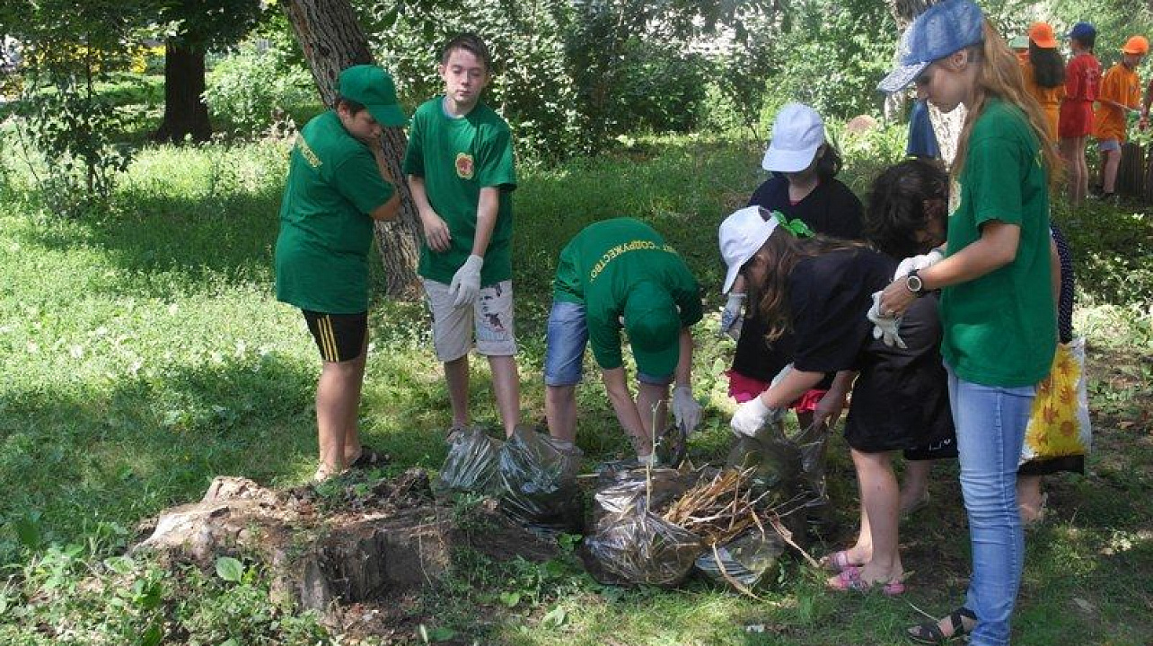 В Центральном округе состоялась акция «Самый чистый двор»