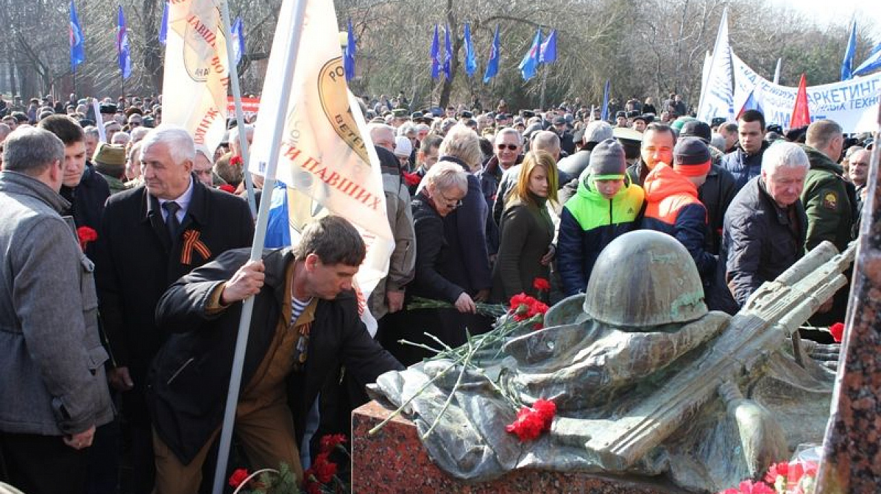 В Центральном округе почтили память погибших в локальных войнах
