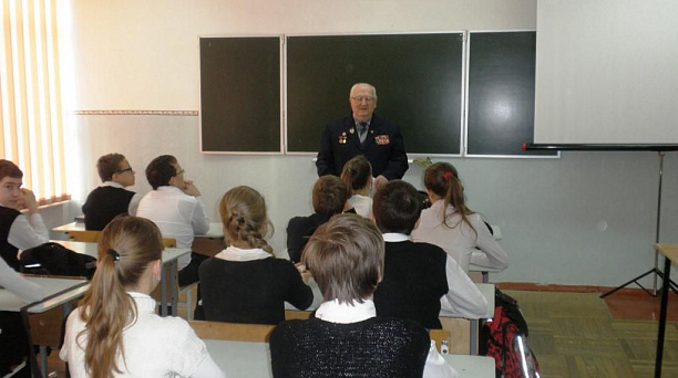 В прикубанской гимназии №72 подвели итоги школьного конкурса изобразительного искусства