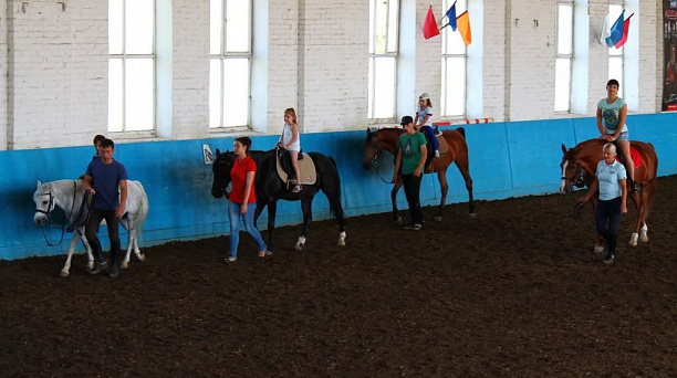 Ребята из Центра детского творчества побывали с экскурсией на ипподроме