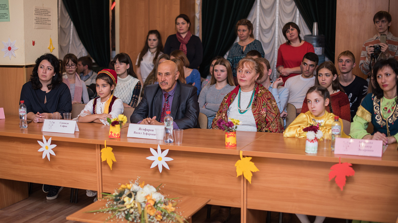 В посвящённом Дню матери праздничном вечере приняли участие многодетные семьи национально-культурных объед (8).jpg