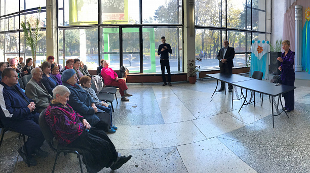 Депутаты городской Думы Михаил Самойленко и Галина Ермакова провели рабочую встречу с избирателями Славянского микрорайона