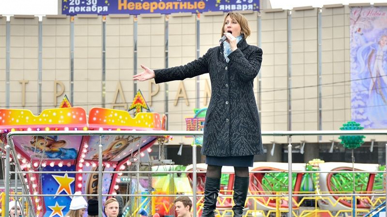 100 юных прикубанцев из Центра детского творчества сделали новогодний подарок горожанам