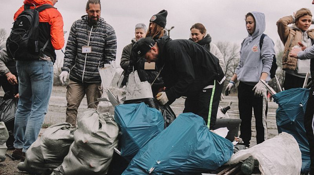 Молодежь Центрального округа вышла на субботник