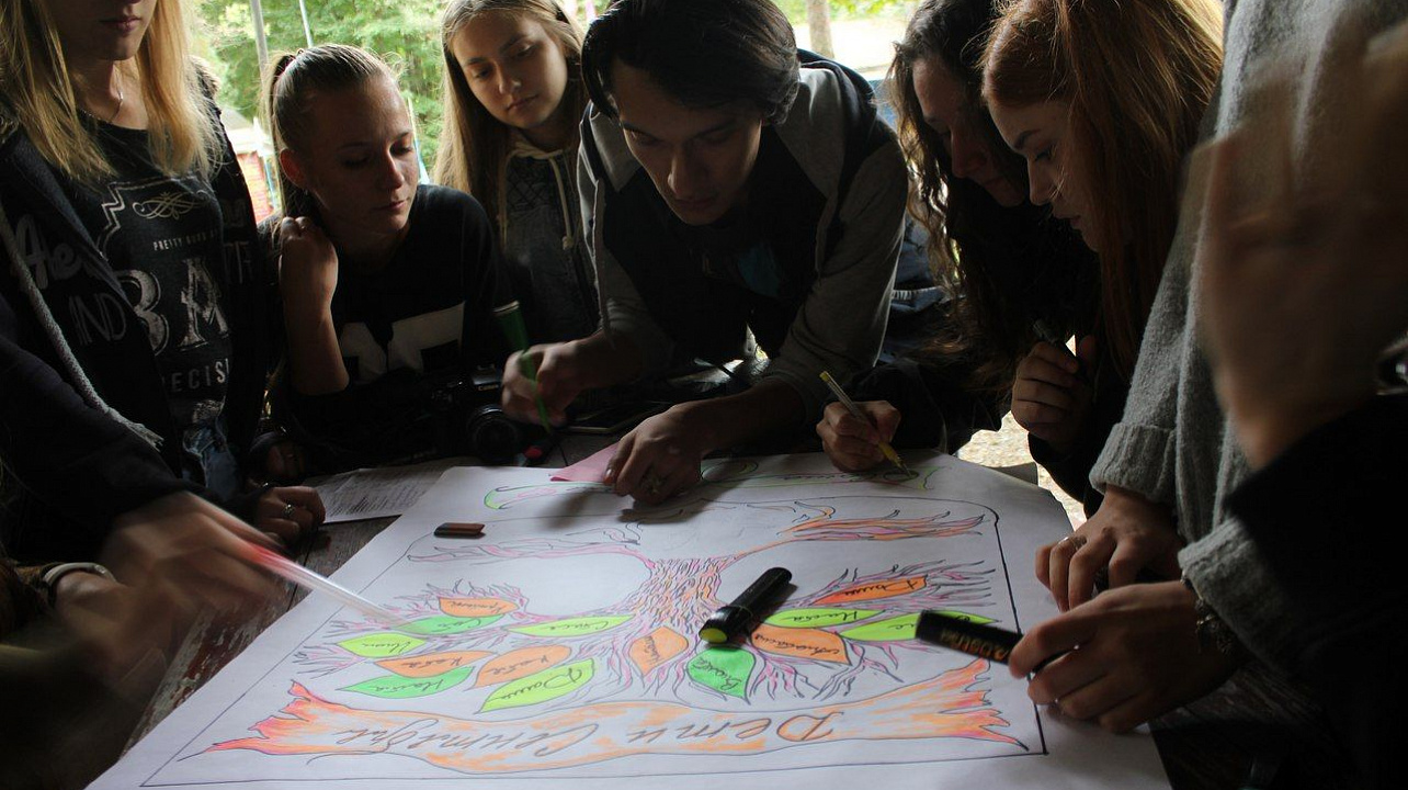 Слёт лидеров школьного самоуправления и студенческих советов Западного округа состоялся в молодежном лагере «Дубрава»