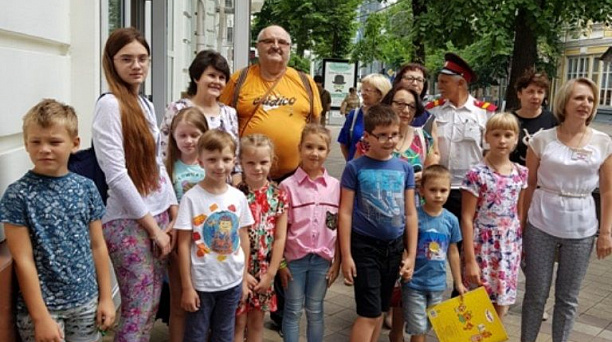 Библиотека  им. Н. А. Некрасова провела литературно-исторический  библиопроменад