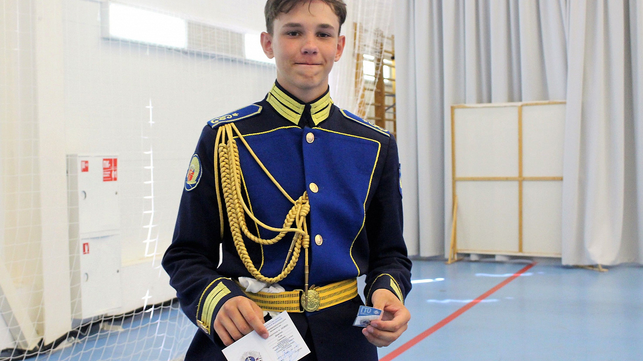 Кадетам вручили знаки ГТО