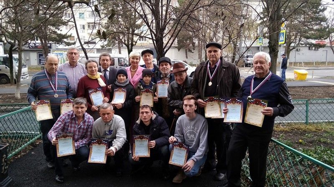 Шахматный турнир, посвященный Дню матери, провел Совет ветеранов Прикубанского округа.jpg