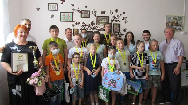 Во Всероссийском обществе инвалидов Центрального округа наградили победителей чемпионата «Красота спасет мир»