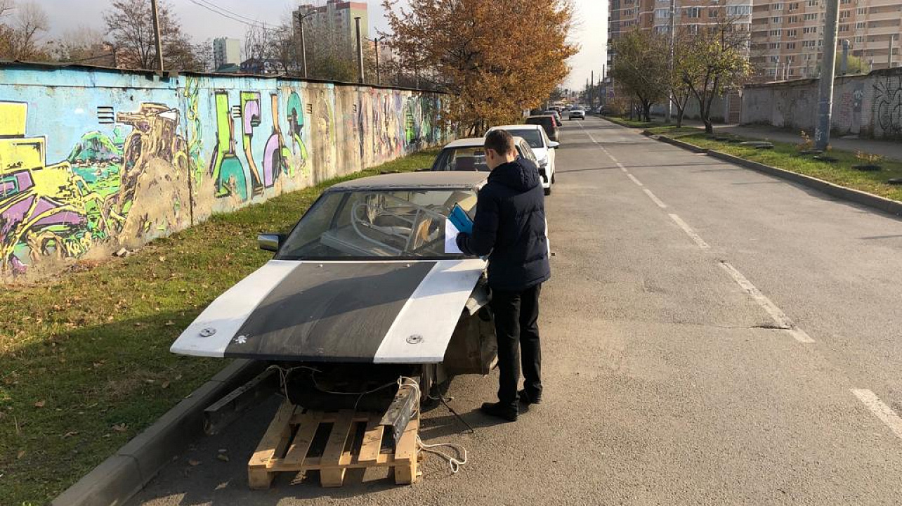 В Западном округе продолжается мониторинг брошенного автотранспорта