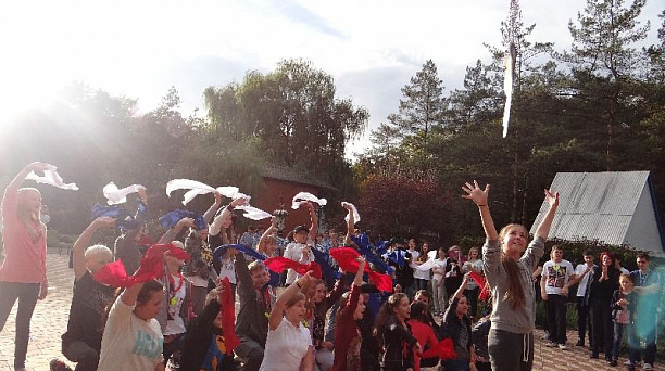 Учащимся гимназии № 92 вручили почетную грамоту Международного Олимпийского комитета «Школы-партнеры по культурному обмену»