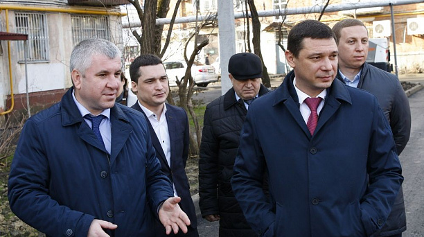 При благоустройстве дворов на ул. им. Гагарина на месте 80 гаражей построены 5 игровых и спортивных комплексов