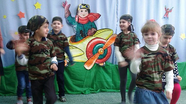В студии раннего развития «Вундеркинд» прошла интеллектуально-развивающая игра «Славься, армия родная!»