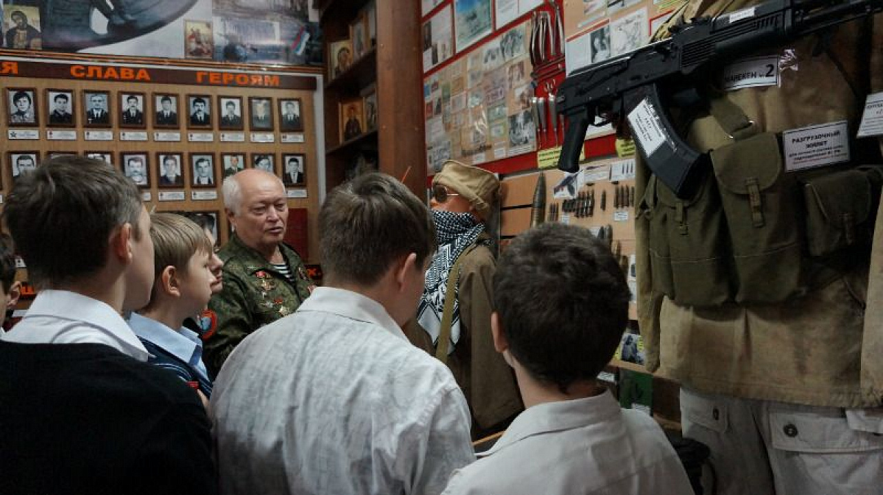 В Прикубанском округе прошла встреча с ветеранами вооруженных конфликтов в музее боевой славы воинов-интернационалистов.jpg