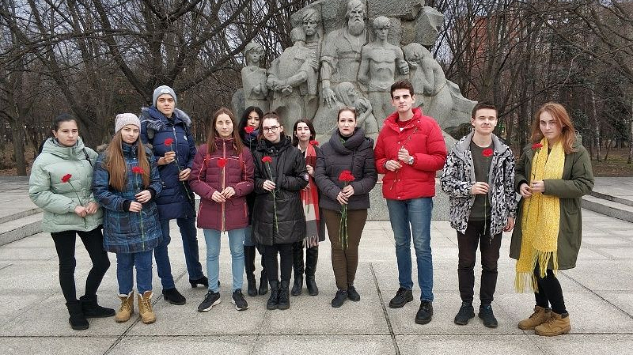 Студенты академии ИМСИТ отметили 75-ю годовщину снятия блокады Ленинграда