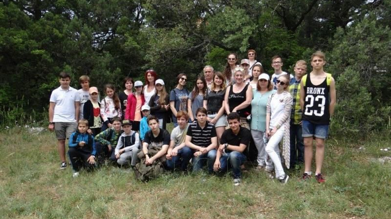 Учащиеся гимназии № 92 совершили палеонтологическую и геологическую экспедицию в Крым