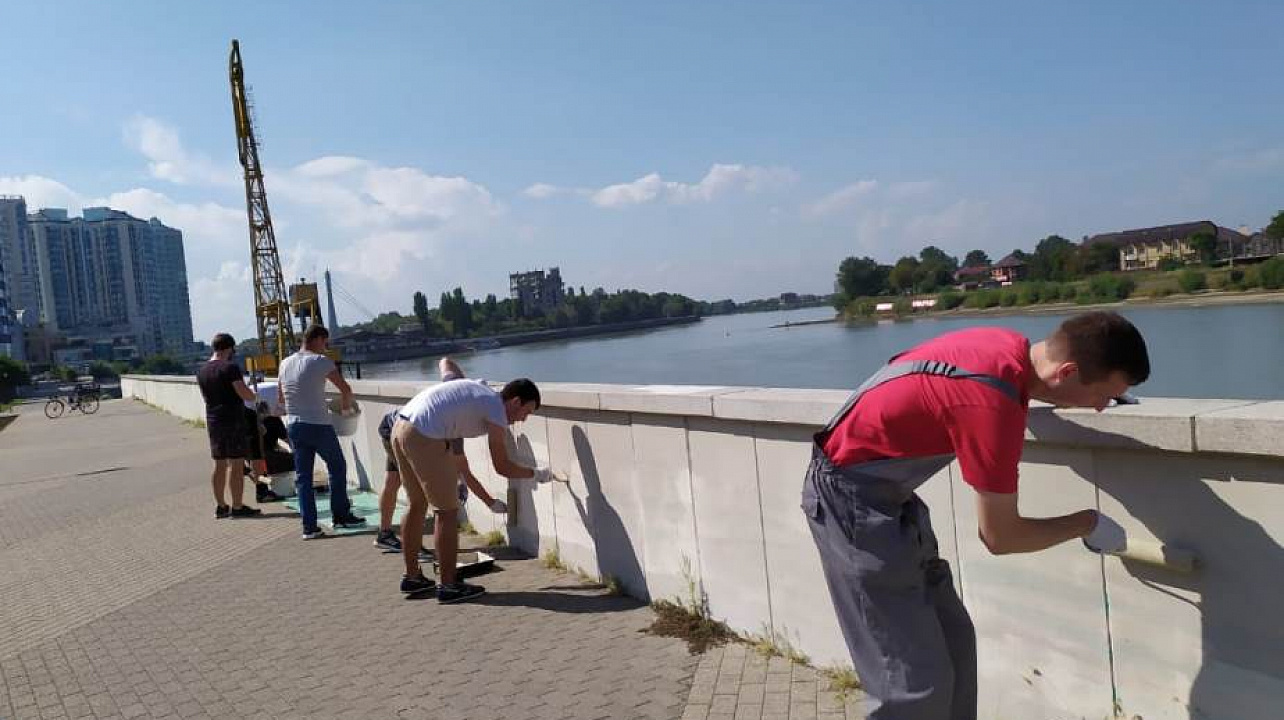 В Западном округе продолжаются субботники в рамках месячника чистоты