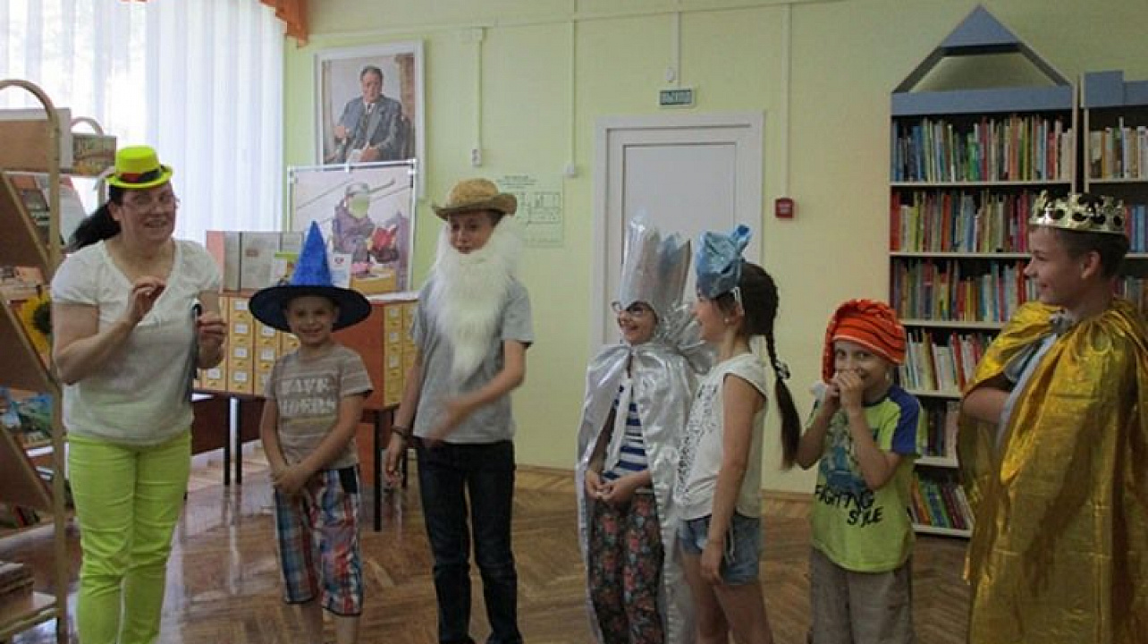 Библиотеки Западного округа открыли детские площадки