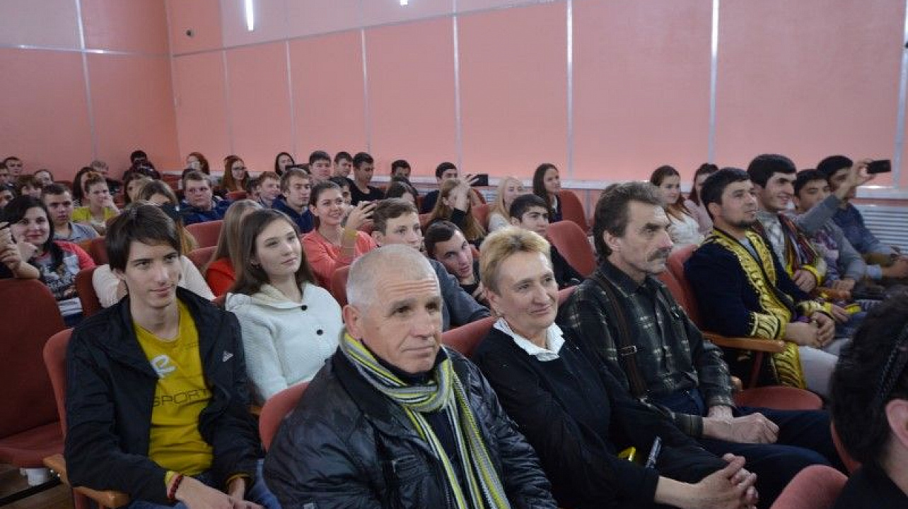 Клубы интернациональной дружбы организовали творческий вечер (3).JPG