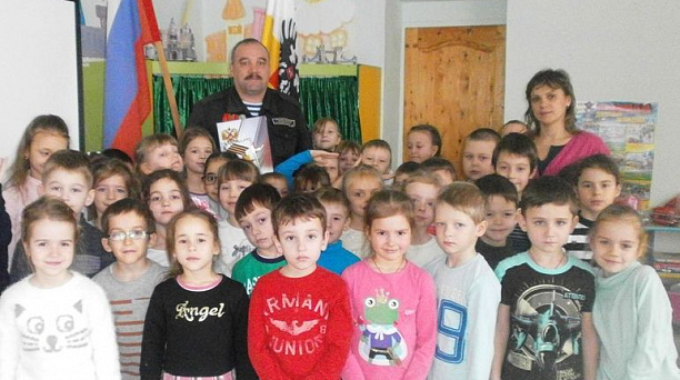 В детском саду № 132 прошла встреча с участником боевых действий в горячих точках