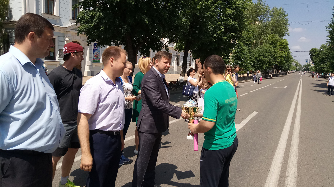 В Краснодаре прошла Всекубанская эстафета «Спортсмены Кубани — в ознаменование Победы в Великой Отечественной войне 1941–1945 годов»
