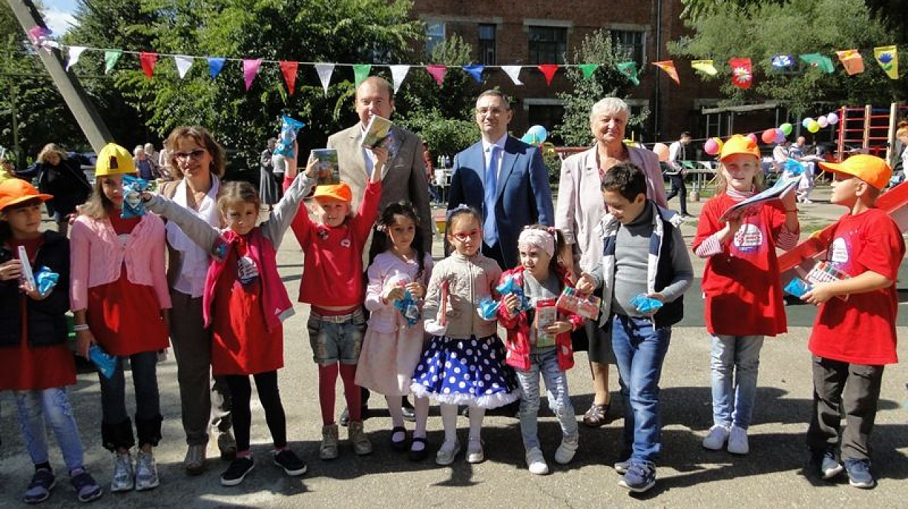 В Центральном округе продолжаются праздники по месту жительства, посвященные Дню города