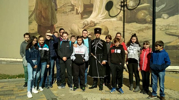 Экскурс в историю города от казачьего туристического патруля