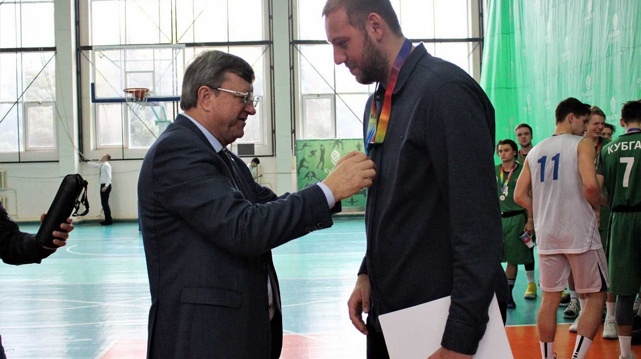 Фестиваль игровых видов спорта среди ВУЗов завершился баскетболом