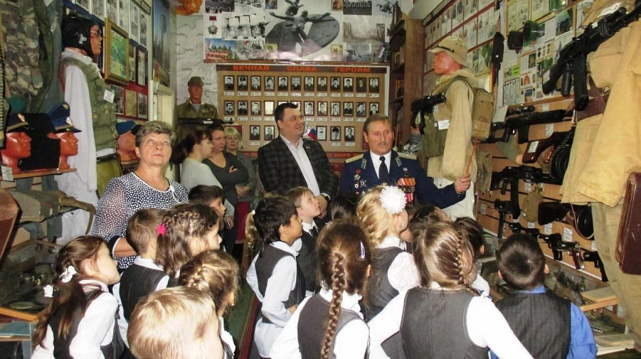 В музее Боевой Славы воинов-интернационалистов провели урок мужества, посвященный контртеррористической операции на Северном Кавказе