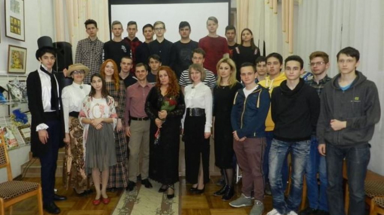 В библиотеке им. Н. А. Некрасова отметили Международный день театра и Год театра в России