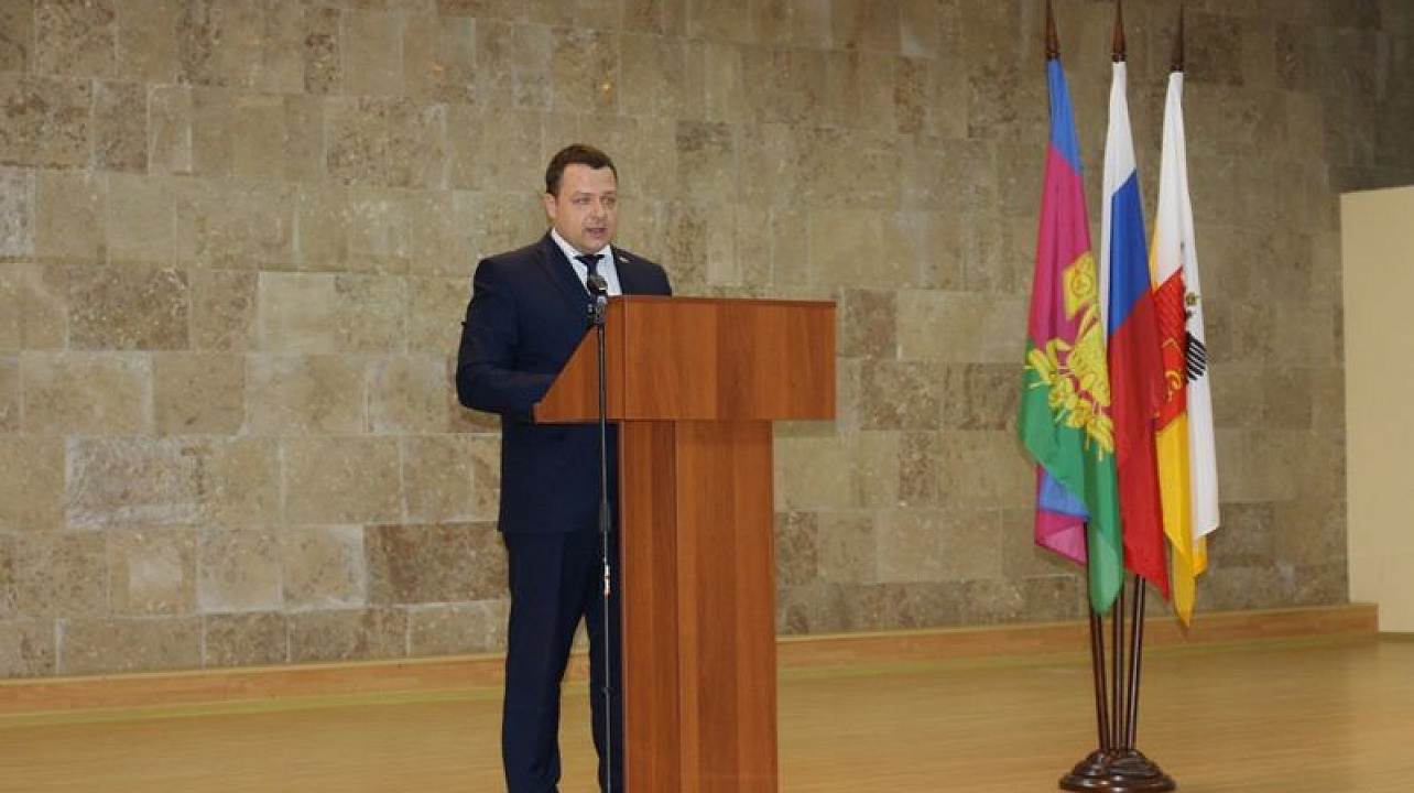 Депутаты Законодательного Собрания Краснодарского края и городской Думы Краснодара отчитались перед жителями Центрального округа