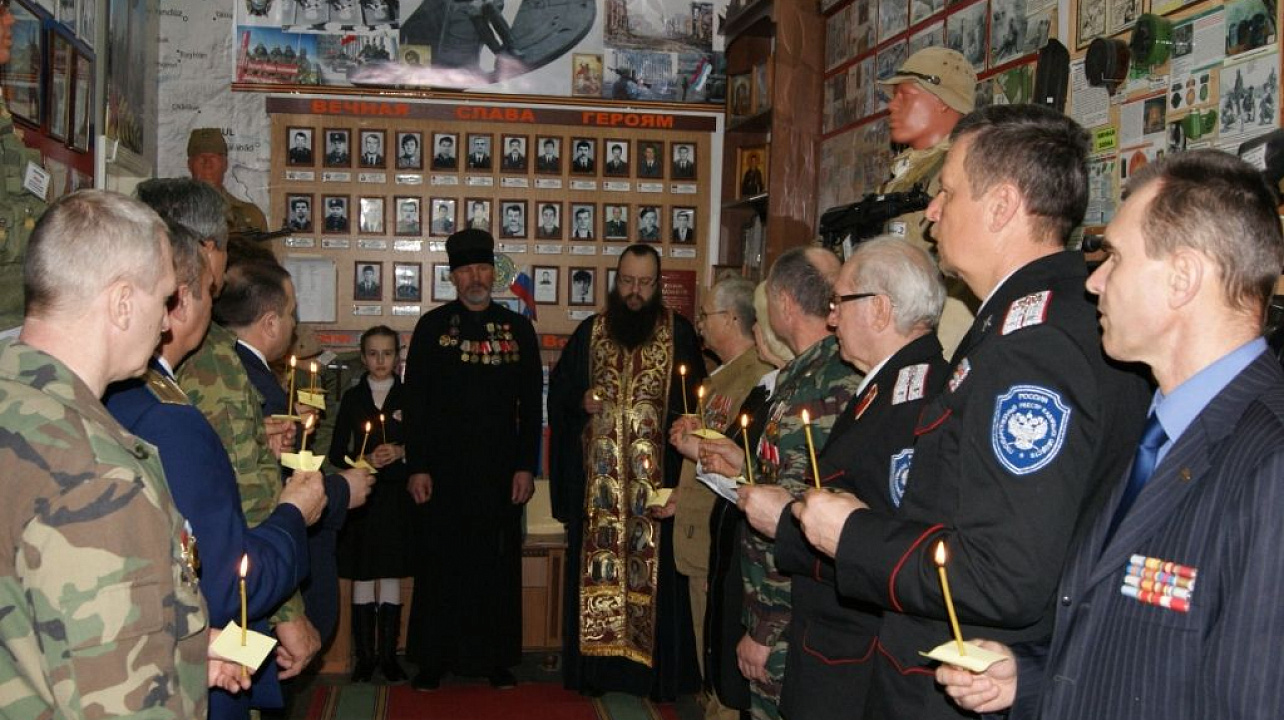 В Прикубанском округе священнослужители Свято-Георгиевского храма отслужили литию по погибшим воинам-интернационалистам