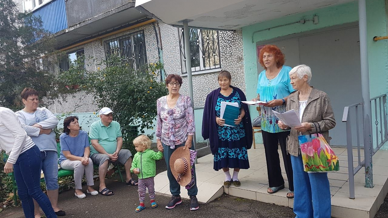 Мобильный Центр занятости посетил поселок Российский