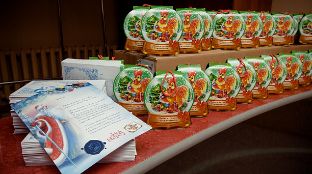 В театре кукол состоялось новогоднее представление для ребят Западного округа