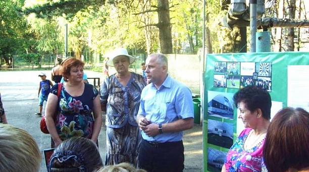 В микрорайоне Гидростроителей состоялась встреча с жителями